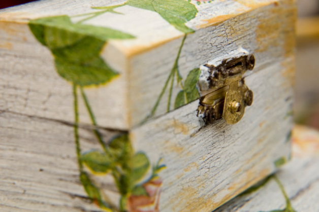 775-0-006 La tecnica del Decoupage_ok.jpg 775 0 006 La tecnica del Decoupage_ok